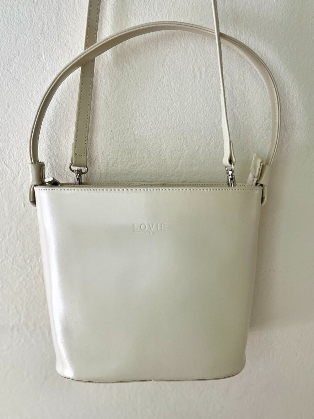 LOVIE Paris Faux Leather Cream Lady Like Top Handle Structured Bucket Crossbody